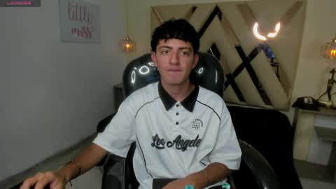 Snapshot of xebastwink chatting on April 7, 7:47 pm xebastwink online show from April 7, 7:47 pm