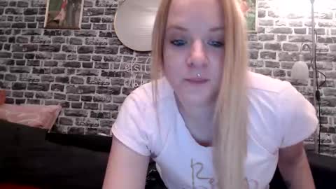 Milfi online show from February 16, 9:22 pm