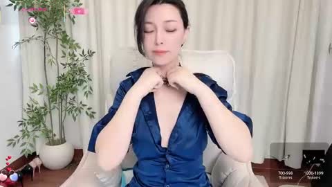 XI online show from June 18, 11:53 pm