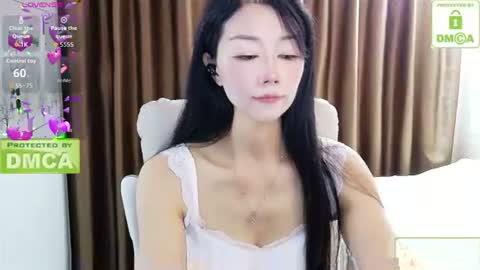 Snapshot of xiao_yue_ chatting on June 7, 4:38 am xiao_yue_ online show from June 7, 4:38 am