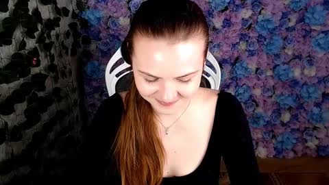 Lina online show from October 19, 5:19 am