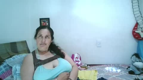 Ximena online show from February 12, 10:05 pm