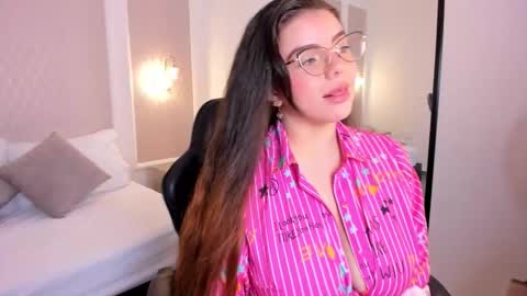 Snapshot of ximena_dork chatting on February 11, 12:21 pm X I M E N A online show from February 11, 12:21 pm