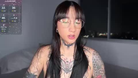 xisisxx online show from March 27, 11:37 pm