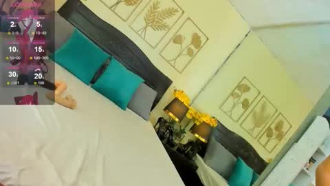 Snapshot of xislandenchantresx chatting on September 17, 7:37 pm xislandenchantresx online show from September 17, 7:37 pm