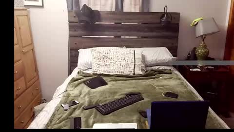 Snapshot of xjackmehoffsluts chatting on March 1, 5:59 pm The 1 and only online show from March 1, 5:59 pm