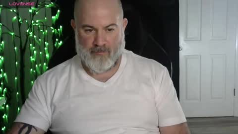 Snapshot of xjohnniex77 chatting on February 22, 4:24 am MrSlowBurn77 online show from February 22, 4:24 am