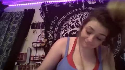 xkittymeowz online show from April 10, 8:30 am