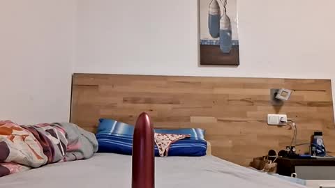 xleonardox88 online show from April 1, 10:49 am