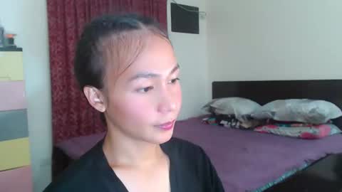 Snapshot of xlovely_destinyx chatting on January 8, 4:00 pm Alice online show from January 8, 4:00 pm