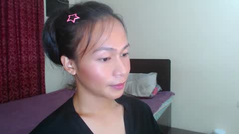 Snapshot of xlovely_destinyx chatting on February 22, 8:31 pm Alice online show from February 22, 8:31 pm