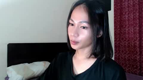 Snapshot of xlovely_destinyx chatting on October 5, 5:33 pm Alice online show from October 5, 5:33 pm