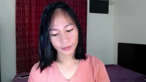 Snapshot of xlovely_destinyx chatting on November 29, 4:48 am Alice online show from November 29, 4:48 am