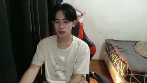 Snapshot of xluminous chatting on September 15, 10:48 am MIKAEL online show from September 15, 10:48 am