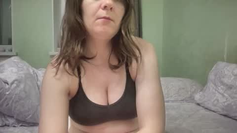 Snapshot of xlunasexyx chatting on February 24, 3:21 pm Luna online show from February 24, 3:21 pm