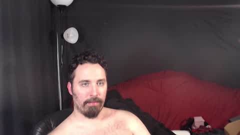 Snapshot of xmetalstudx chatting on February 17, 4:09 am MetalstudMaster online show from February 17, 4:09 am