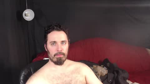 Snapshot of xmetalstudx chatting on March 10, 2:39 am MetalstudMaster online show from March 10, 2:39 am