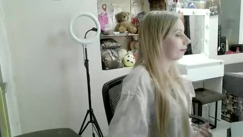 xMilagrosxs online show from April 26, 10:35 am