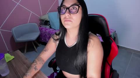 Snapshot of xmilee chatting on November 9, 1:15 am MILEE online show from November 9, 1:15 am