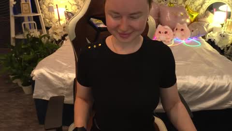 Snapshot of xo_monica chatting on May 23, 12:20 pm Monica online show from May 23, 12:20 pm