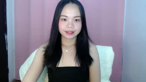 Snapshot of xo_worth_it chatting on April 20, 4:59 am nathalie online show from April 20, 4:59 am