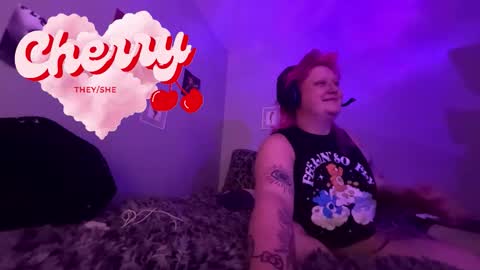 Snapshot of xocherryontopxoxo chatting on April 8, 12:43 am Cherry on Top online show from April 8, 12:43 am