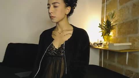 xoxo_natix online show from March 7, 6:21 am