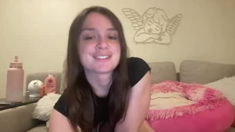 Snapshot of xoxo_roseee chatting on May 27, 3:36 am xoxo rosee online show from May 27, 3:36 am