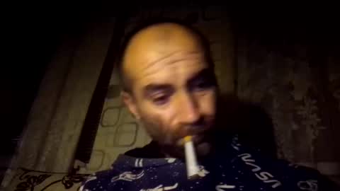 Snapshot of xploid1982 chatting on December 27, 10:37 pm xploid1982 online show from December 27, 10:37 pm