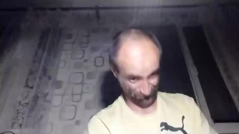 Snapshot of xploid1982 chatting on September 18, 12:23 am xploid1982 online show from September 18, 12:23 am