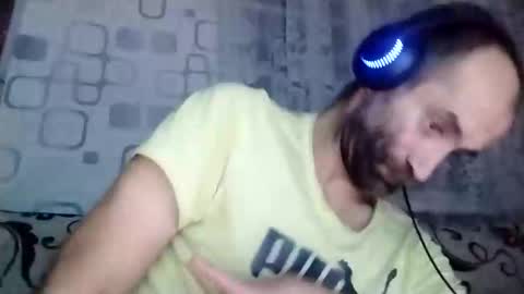 Snapshot of xploid1982 chatting on October 14, 12:33 am xploid1982 online show from October 14, 12:33 am