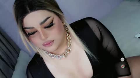 Snapshot of xsabbylicious69 chatting on April 21, 2:51 am xsabbylicious69 online show from April 21, 2:51 am