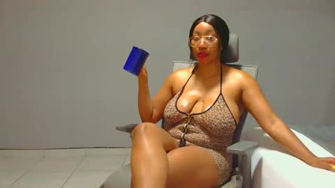 spykeXtee online show from March 19, 4:38 am