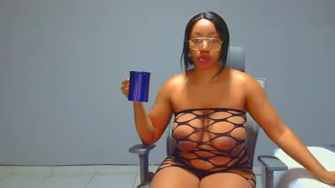 spykeXtee online show from March 29, 7:19 am