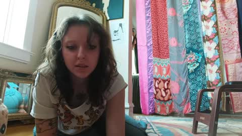 Snapshot of xsunsub chatting on March 29, 7:03 pm Sunny Daze online show from March 29, 7:03 pm