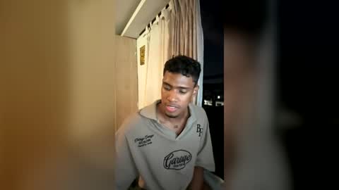 Snapshot of xtephen__ chatting on June 23, 4:43 am xtephen online show from June 23, 4:43 am