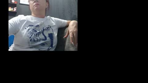 Snapshot of xtheya_me chatting on June 4, 4:02 pm Eva evee milf online show from June 4, 4:02 pm