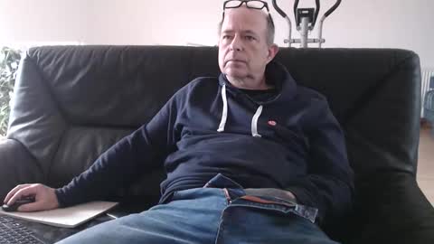 xtommix69 online show from December 14, 10:09 am