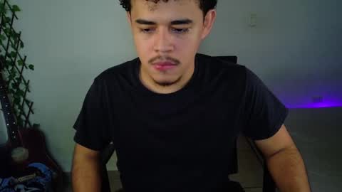 Snapshot of xtranherr chatting on February 18, 1:01 am xtranherr online show from February 18, 1:01 am