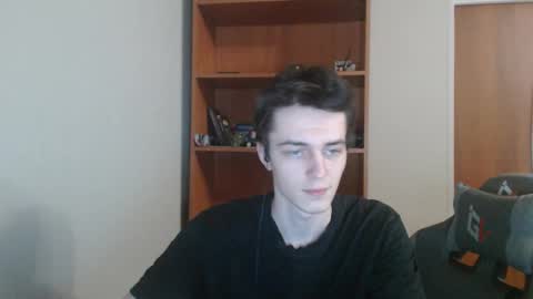 traqqq online show from October 25, 8:03 pm