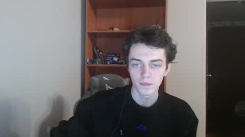 traqqq online show from November 23, 8:19 pm