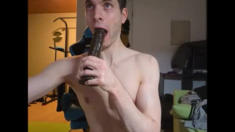 Snapshot of xufffix chatting on October 7, 11:57 pm N online show from October 7, 11:57 pm