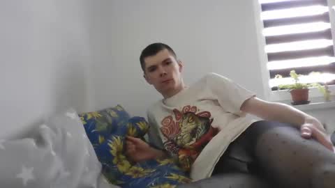 xvenon9898x online show from April 12, 11:04 am