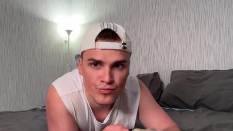 Snapshot of xx_raul_xx_ chatting on July 14, 12:22 pm raul online show from July 14, 12:22 pm
