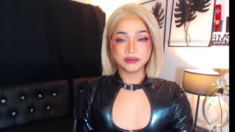 Snapshot of xxasian_goddessxx chatting on June 19, 4:33 pm xxasian_goddessxx online show from June 19, 4:33 pm