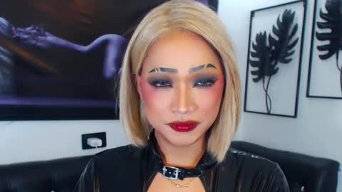 Snapshot of xxasian_goddessxx chatting on July 19, 7:17 pm xxasian_goddessxx online show from July 19, 7:17 pm