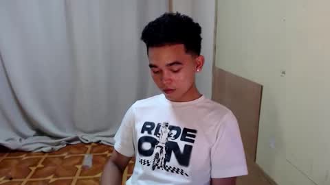 Snapshot of xxasiankurt chatting on November 5, 4:40 pm xxasiankurt online show from November 5, 4:40 pm