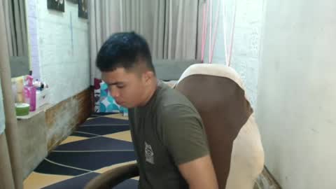 Snapshot of xxasianryanxx chatting on June 21, 9:12 am xxasianryanxx online show from June 21, 9:12 am