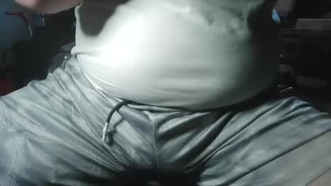 xxdadbod4ladiesxx online show from March 10, 5:18 pm