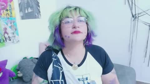 Snapshot of xxgreengoodxx chatting on May 24, 8:47 pm xxgreengoodxx online show from May 24, 8:47 pm